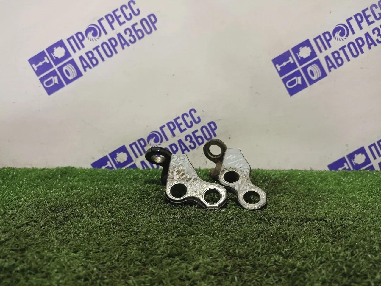 Петля двери Ford Focus 2 2006 5012215 ХЭТЧБЕК 1.6 HWDA, задняя правая