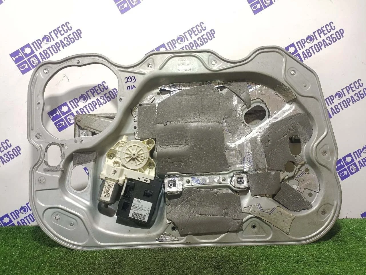 Стеклоподъемник Ford Focus 2 2006 1738645 ХЭТЧБЕК 1.6 HWDA, передний левый