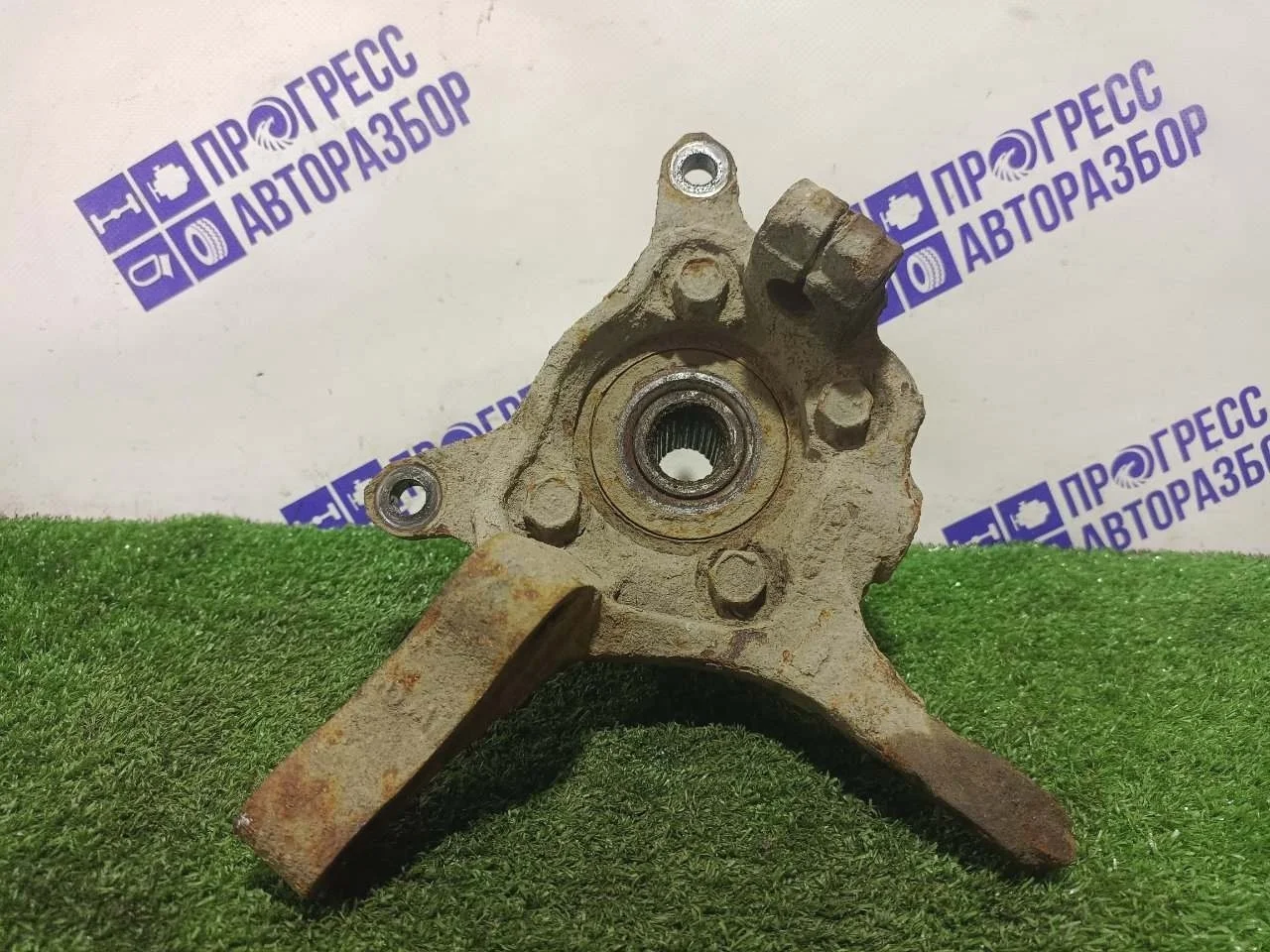 Поворотный кулак Mitsubishi Galant 2002 MR369819 СЕДАН 2.4 4G64, передний левый