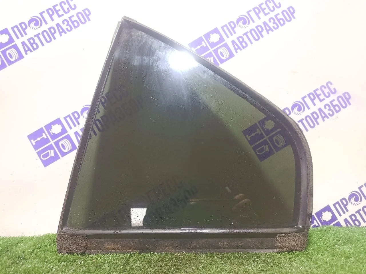Стекло форточка боковое Mitsubishi Galant 2002 MR763888 СЕДАН 2.4 4G64, заднее левое