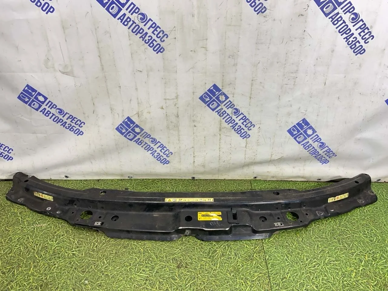 Передняя панель (Телевизор) Land Rover Range Rover Iii 2005 DHU000102 ВНЕДОРОЖНИК 4.4 M62B44