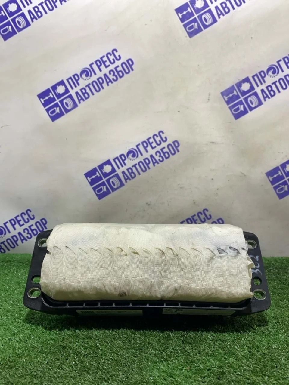 Подушка безопасности пассажира Volkswagen Tiguan 2012 5K0880204 КРОССОВЕР 2.0 CCZ