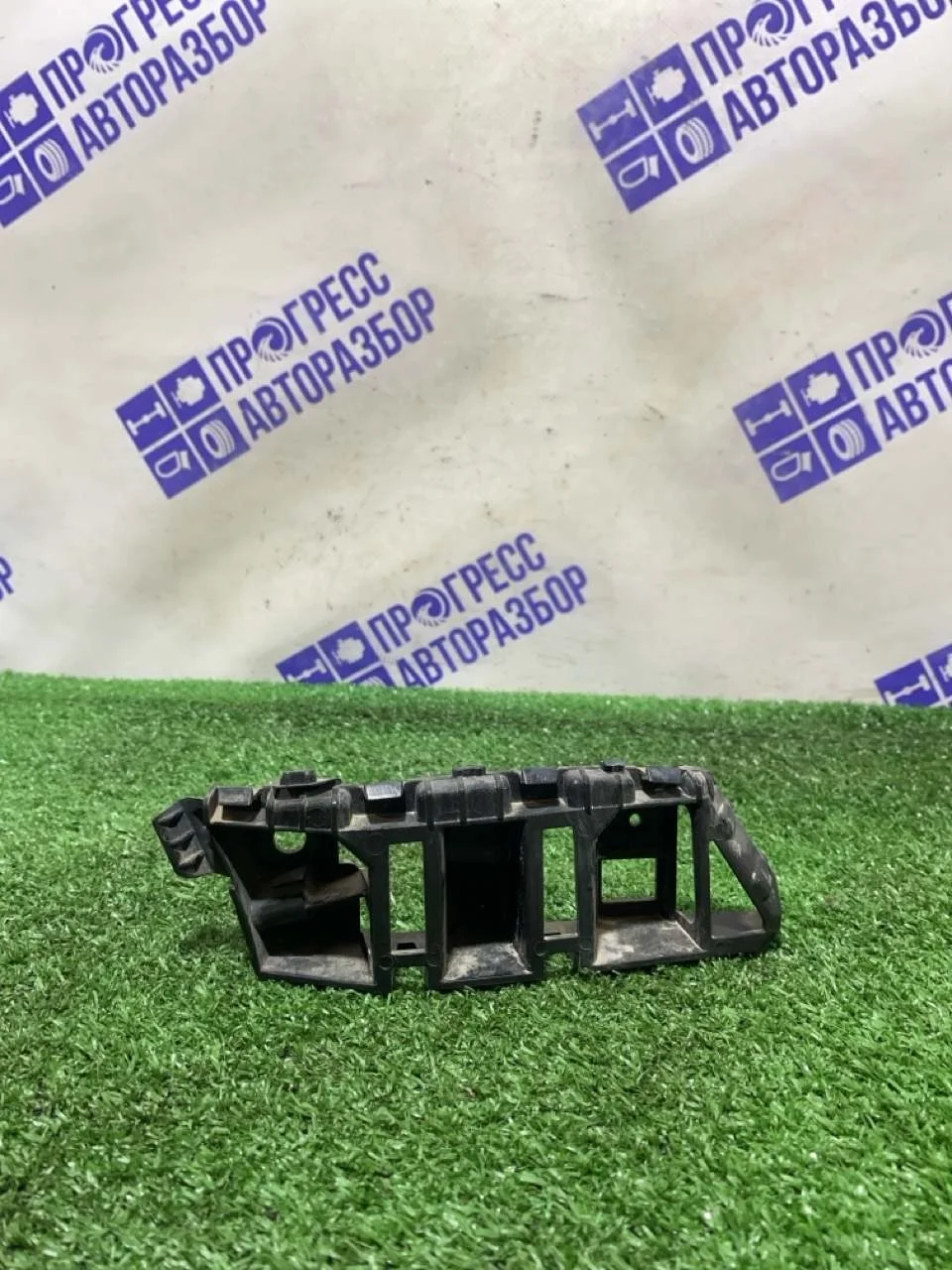 Крепление бампера Volkswagen Tiguan 2012 5N0807184 КРОССОВЕР 2.0 CCZ, переднее правое