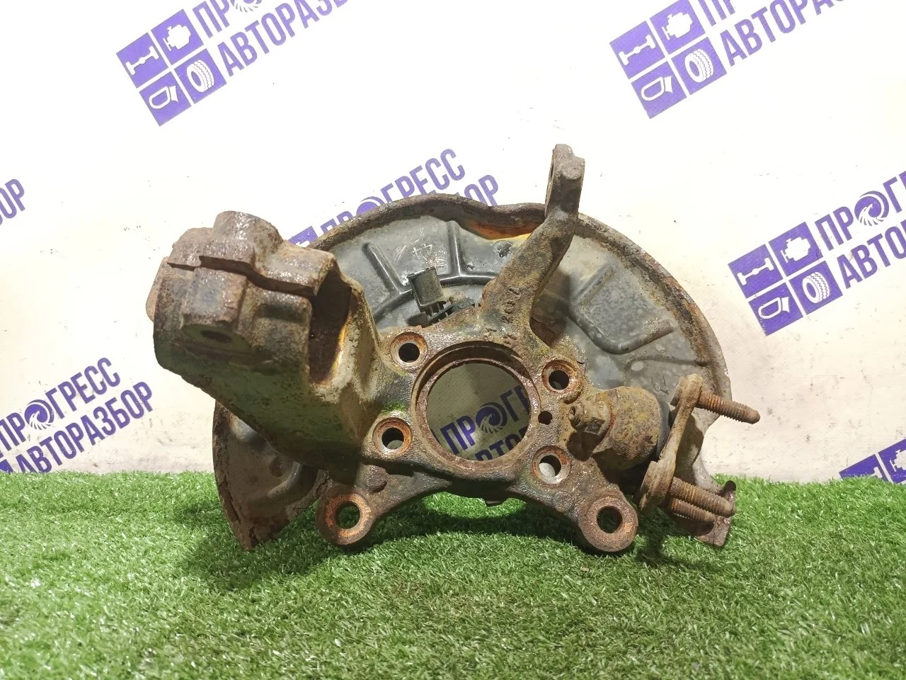 Поворотный кулак Audi A3 2007 1K0407256AA ХЭТЧБЕК 2.0 BVZ, передний правый
