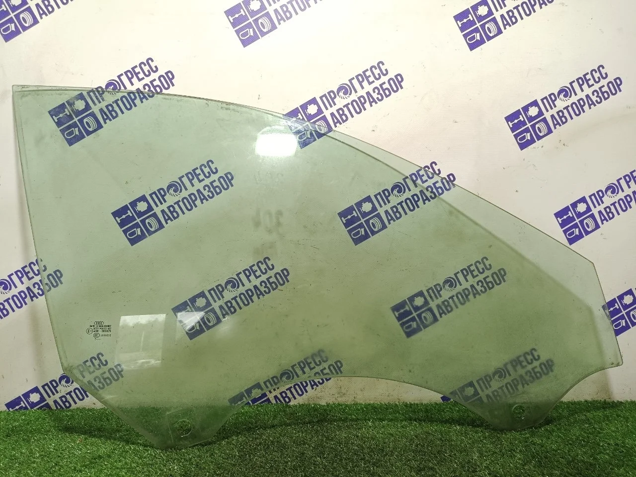 Стекло двери Audi A3 2007 8P4845202A ХЭТЧБЕК 2.0 BVZ, переднее правое