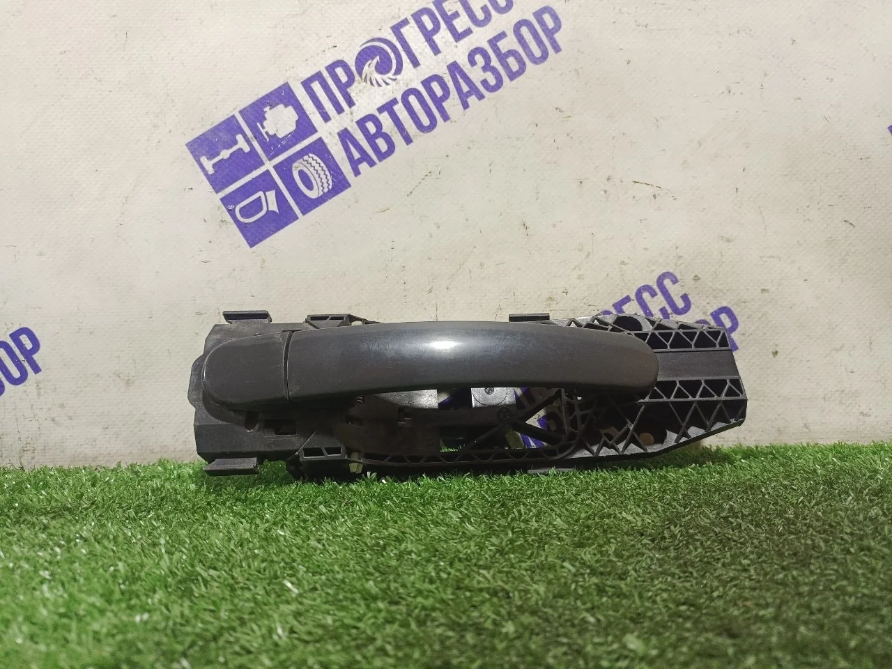 Ручка двери внешняя Volkswagen Polo 2013 5N0837205 СЕДАН 1.6 CFN, задняя правая