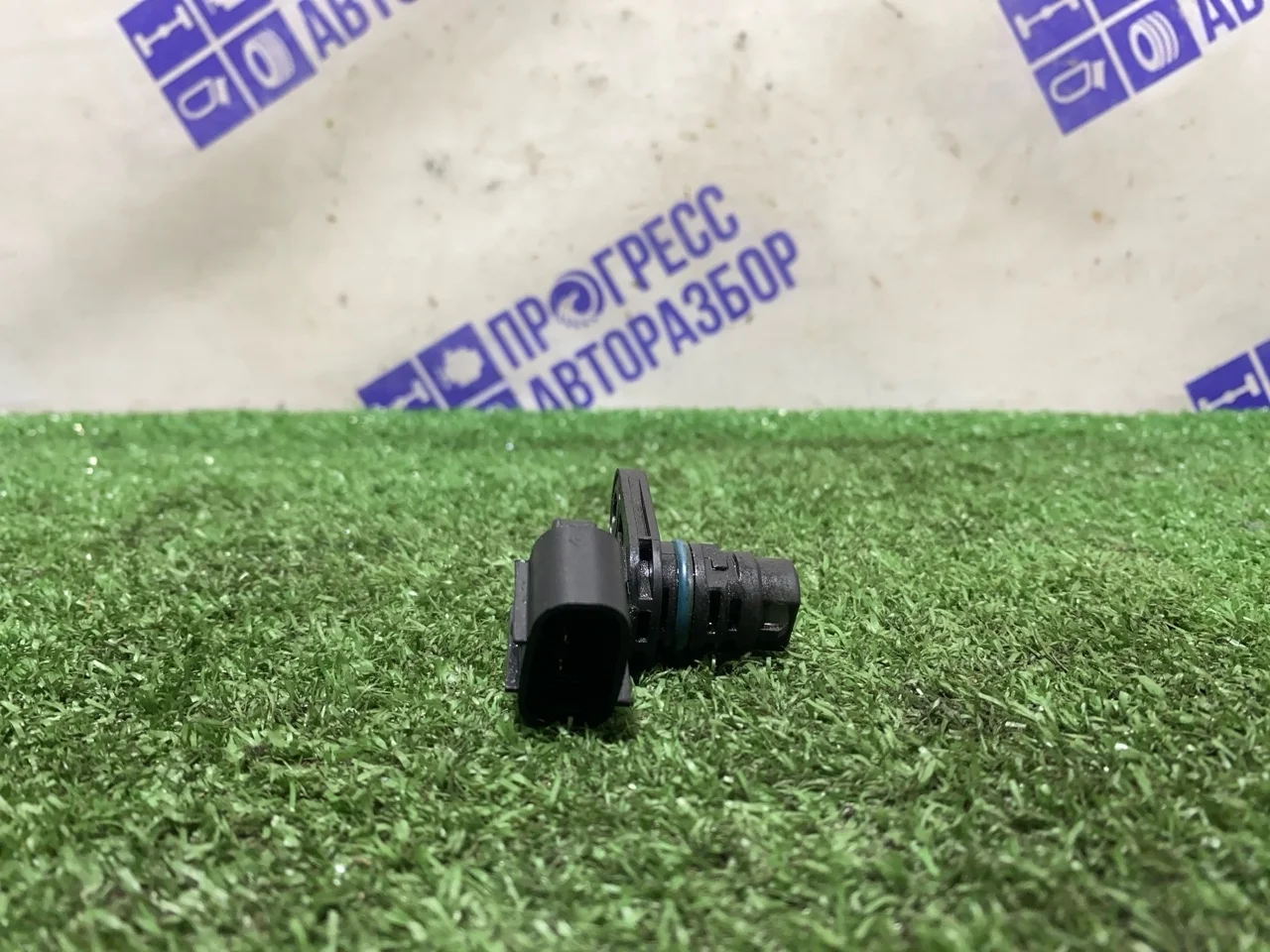 Датчик положения распредвала Hyundai Sonata Nf 3935025010 2.0 G4KD