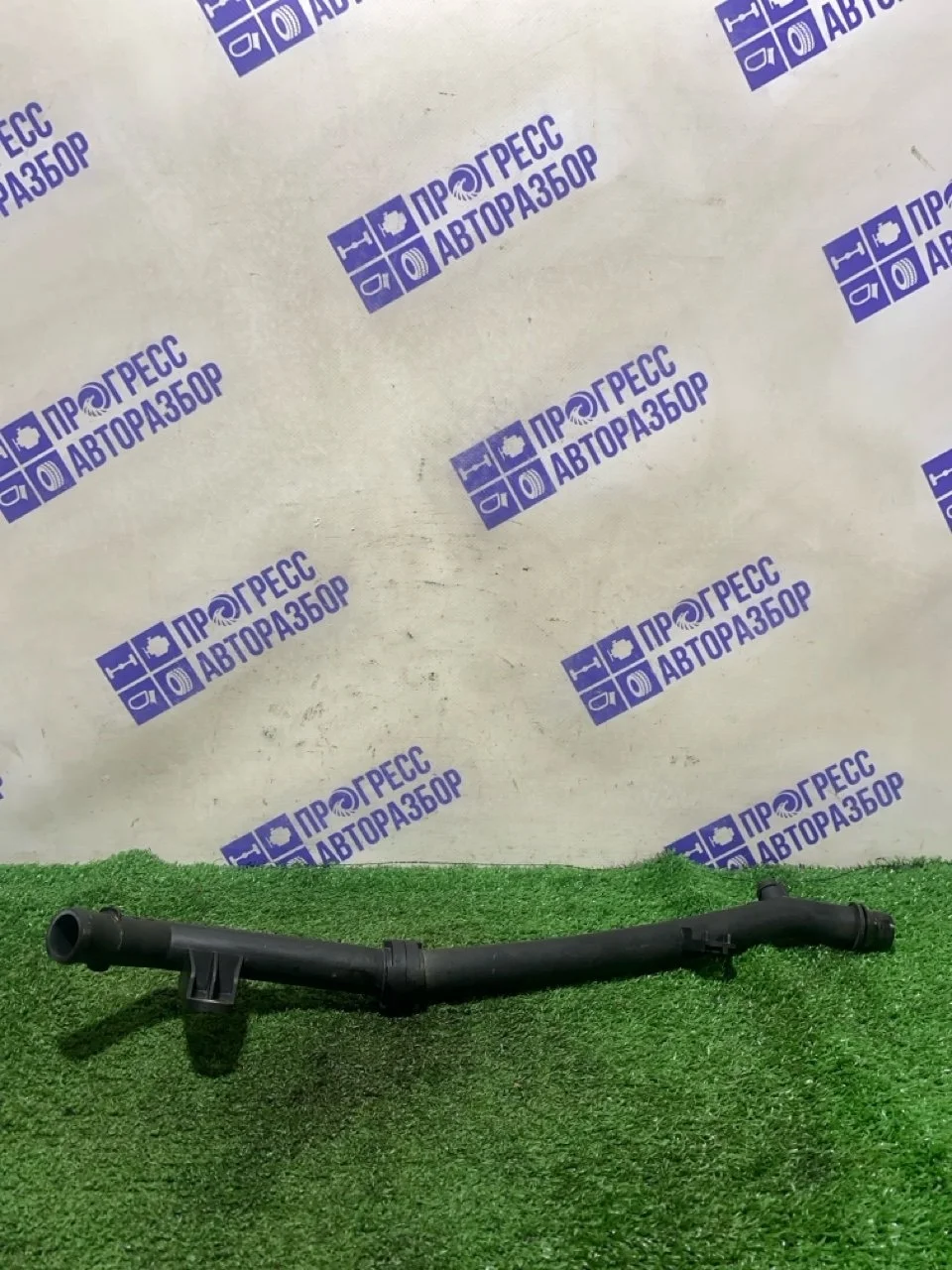Патрубок системы охлаждения Mercedes-Benz W204 2012 A2712002452 СЕДАН 1.8 271.860