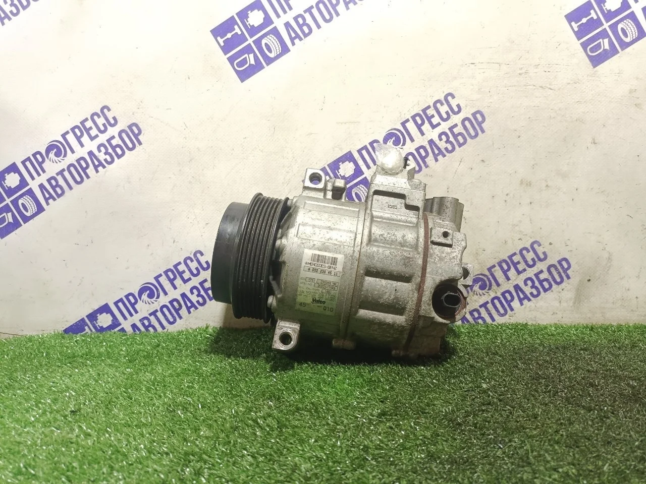 Компрессор кондиционера Mercedes-Benz W204 2012 A0022304511 СЕДАН 1.8 271.860