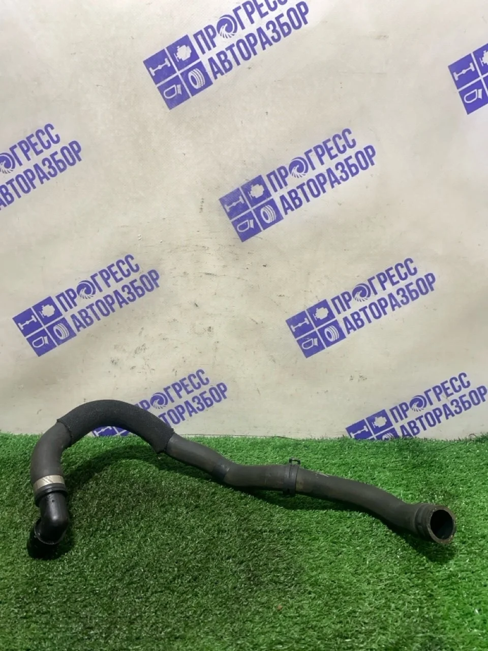 Патрубок системы охлаждения Mercedes-Benz W204 2012 A2128304696 СЕДАН 1.8 271.860