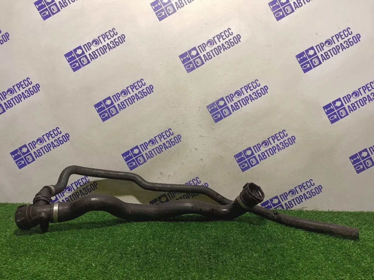 Патрубок системы охлаждения Bmw F30 17127811127 2.0 N47D20C