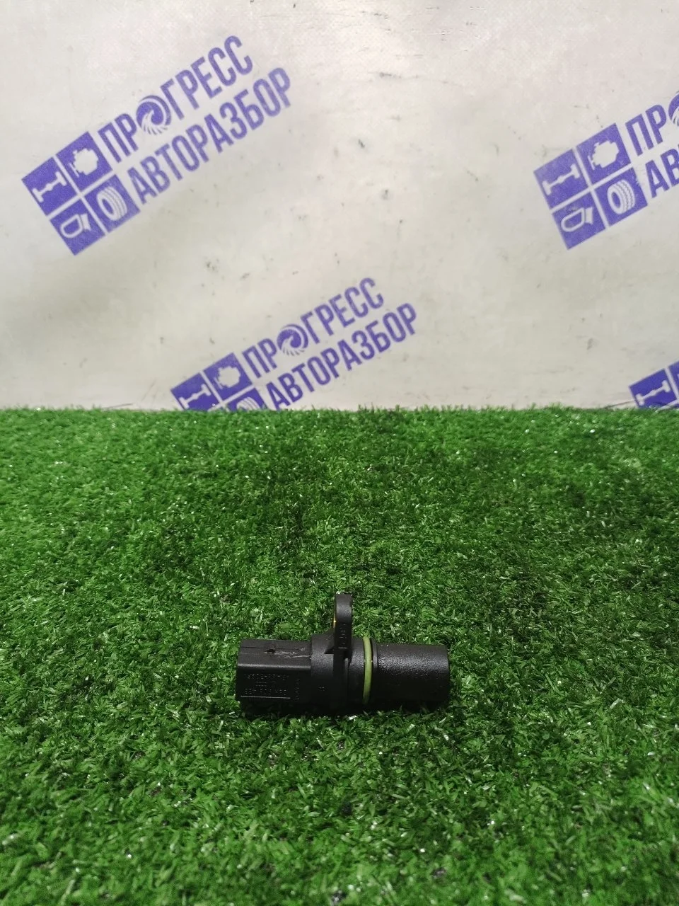 Датчик положения коленвала Volkswagen Passat B6 06H906433 2.0 CAW