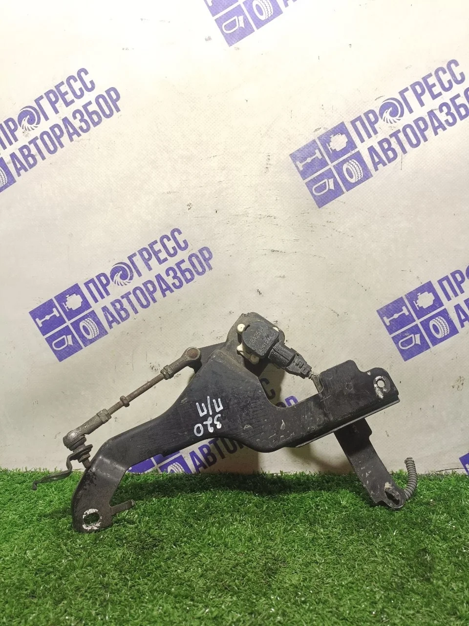 Датчик высоты дорожного просвета Lexus Ls 460 2007 8940550070 СЕДАН 4.6 1UR-FSE (НОМЕР ДВИГАТЕЛЯ: 1UR 0103475), передний правый
