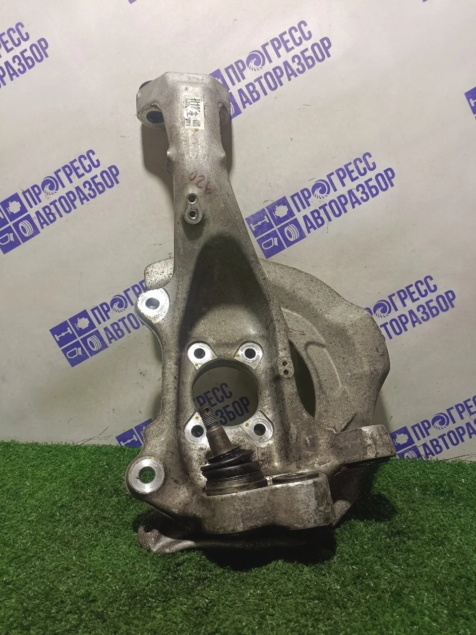 Поворотный кулак Lexus Ls 460 2007 4320259075 СЕДАН 4.6 1UR-FSE (НОМЕР ДВИГАТЕЛЯ: 1UR 0103475), передний левый