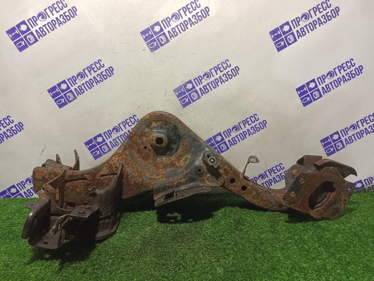 Рычаг подвески Nissan X-Trail T31 2010-2015 55501JG000 2.0 MR20, задний правый