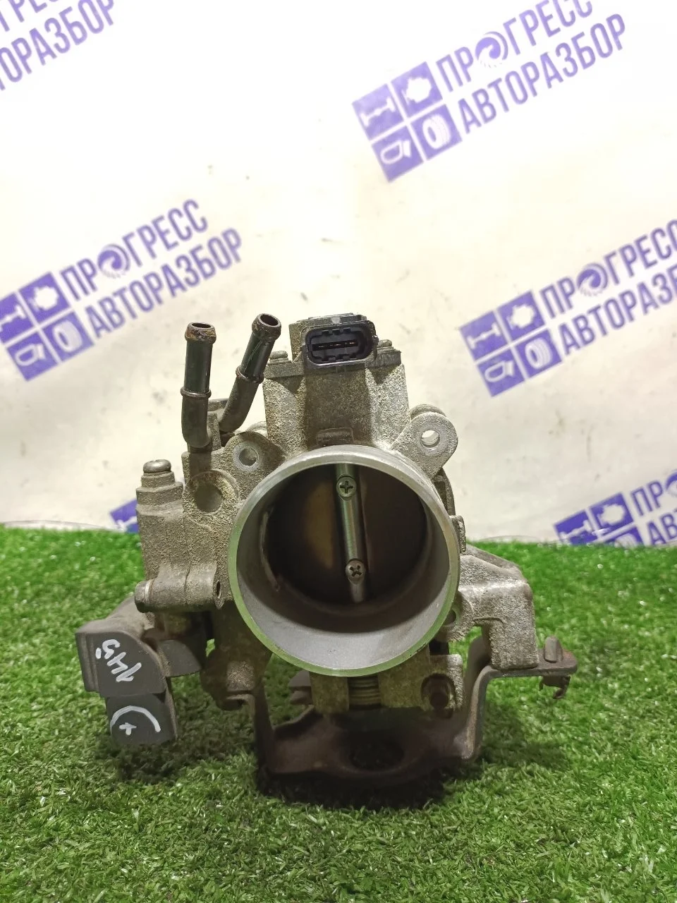 Дроссельная заслонка Hyundai Sonata Nf 351002G100 2.0 G4KD, передняя