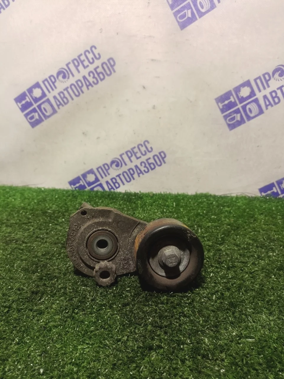Натяжитель Chevrolet Cruze 55563512 1.6 F16D4