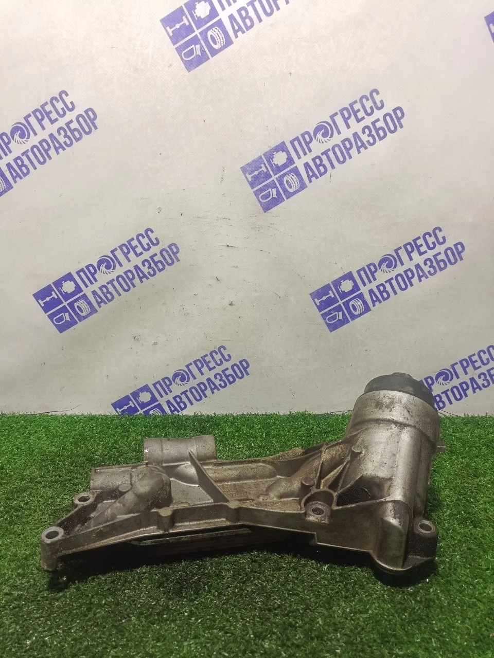 Корпус масляного фильтра Chevrolet Cruze 55355603 1.6 F16D4