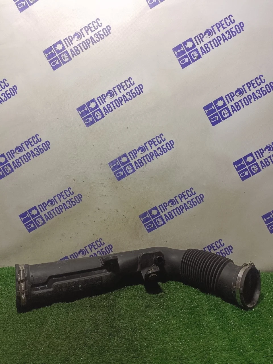 Патрубок воздушного фильтра Volvo Xc60 31338661 2.0 D4204T14