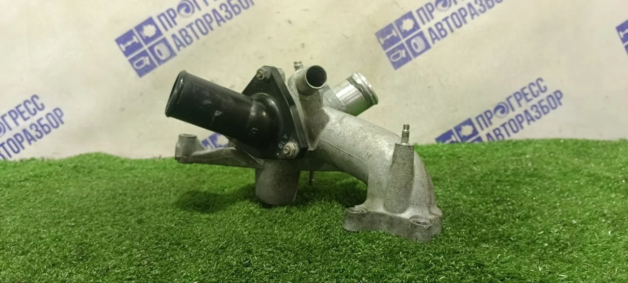 Корпус термостата Toyota Mark X 3.0 3GR-FSE