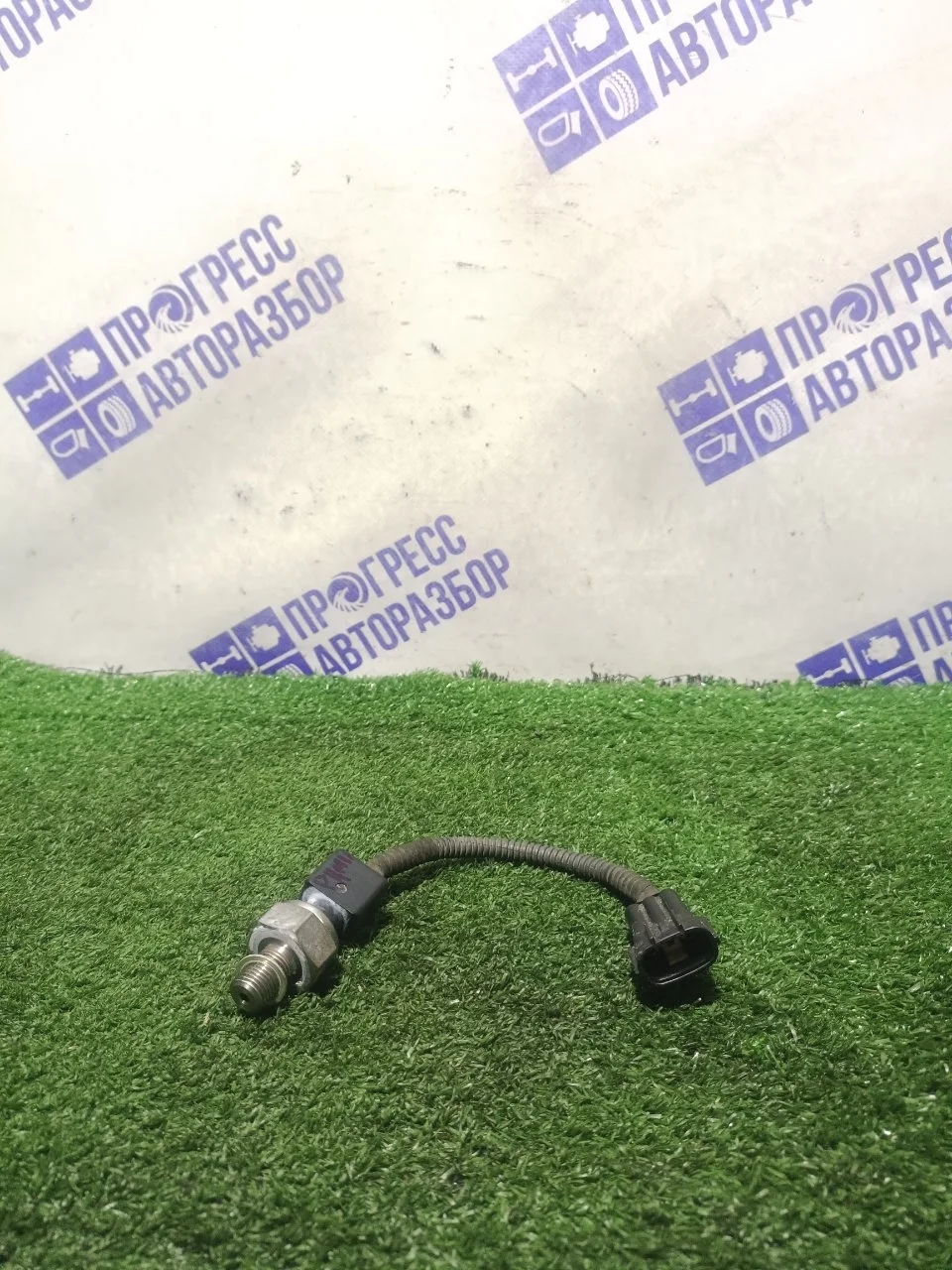 Датчик давления топлива Toyota Mark X 8945830010 3.0 3GR-FSE