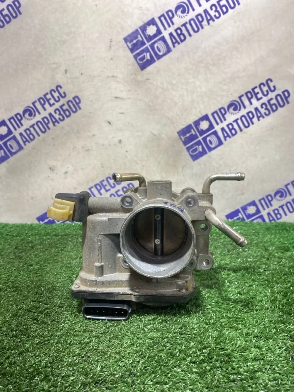 Дроссельная заслонка Toyota Noah 2203028050 2.0 1AZ-FSE