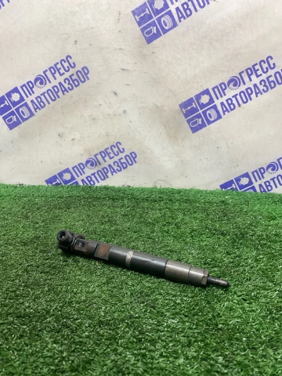 Форсунка топливная Mercedes-Benz Sprinter W906 A6510700587 2.2 651.955