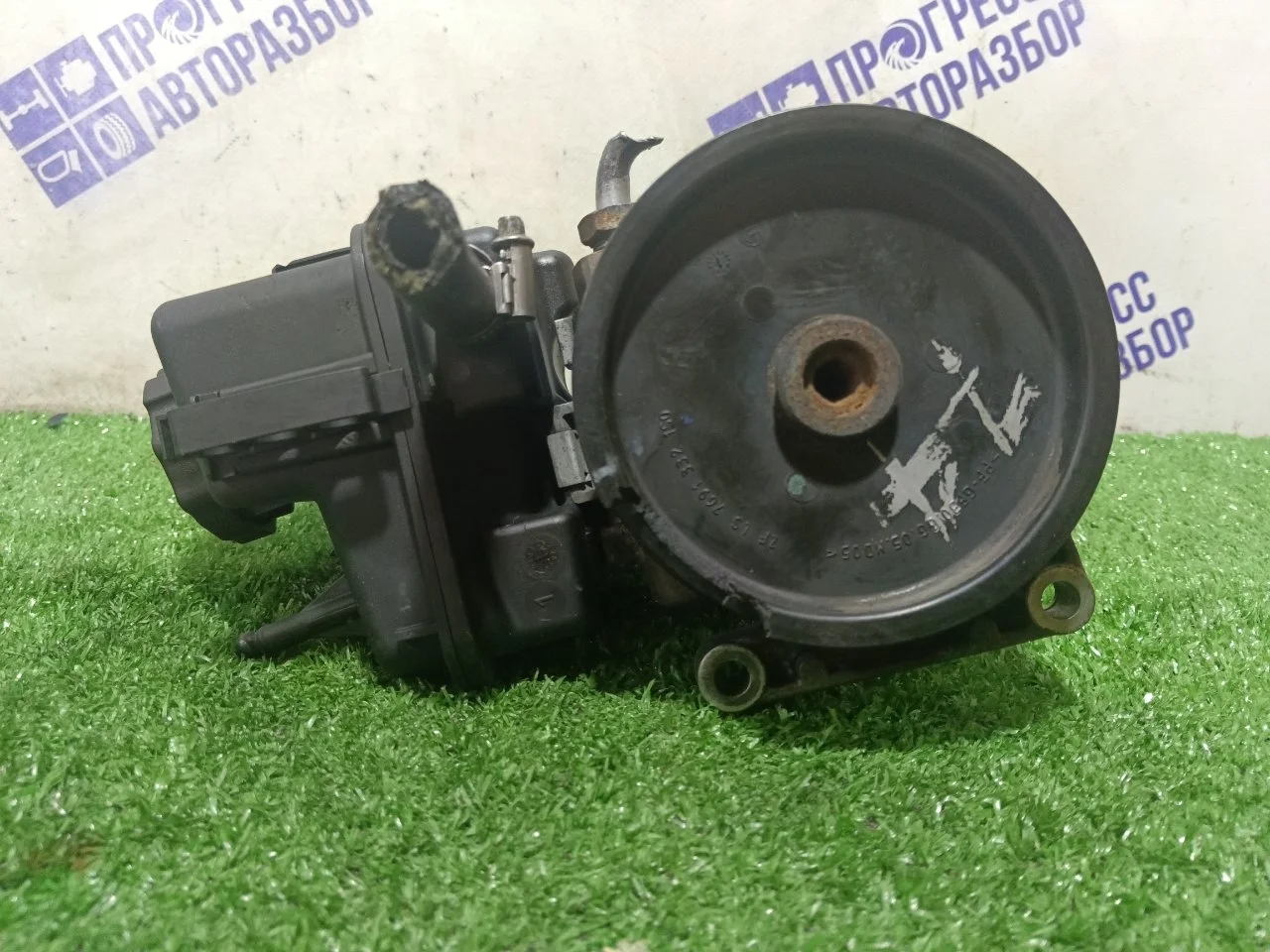 Насос гидроусилителя руля Mercedes-Benz Sprinter W906 7691332150 2.2 651.955