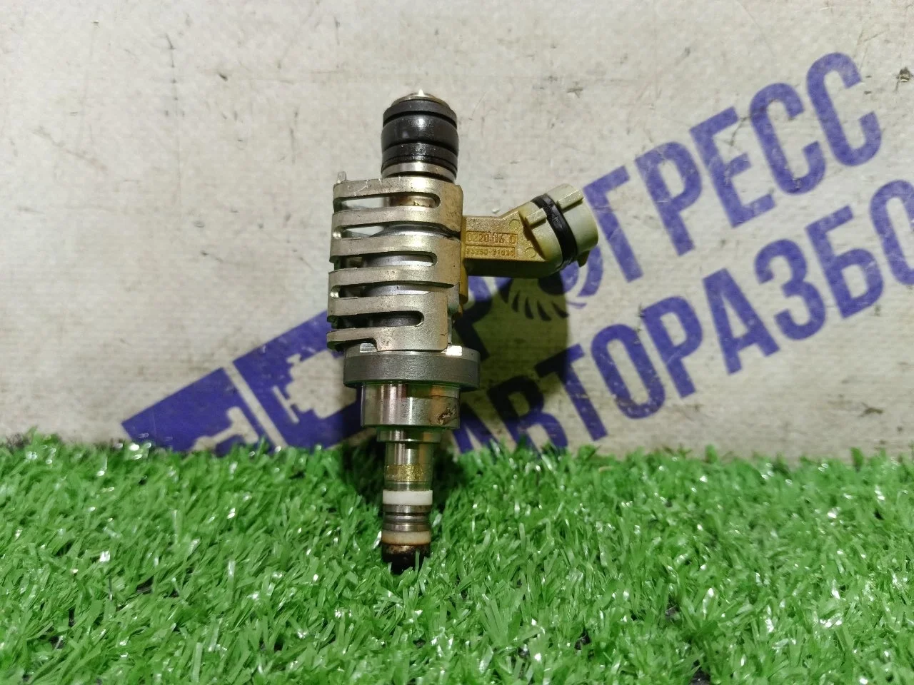 Форсунка топливная Lexus Ls 460 2008 2325031030 СЕДАН 4.6 1UR-FSE