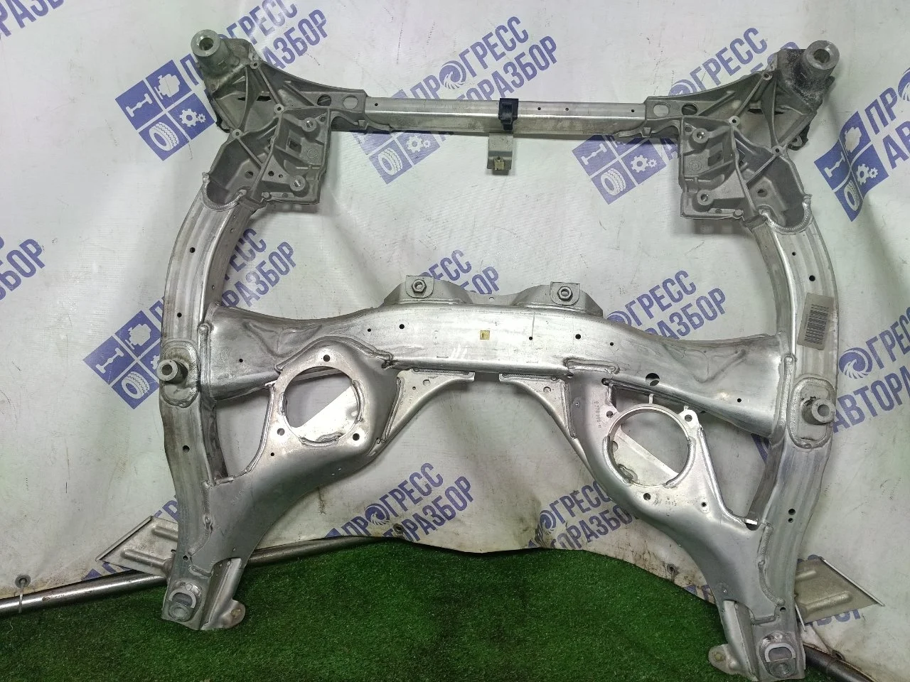 Подрамник Bmw F10 2014 31116796693 СЕДАН 2.0 N20B20A, передний