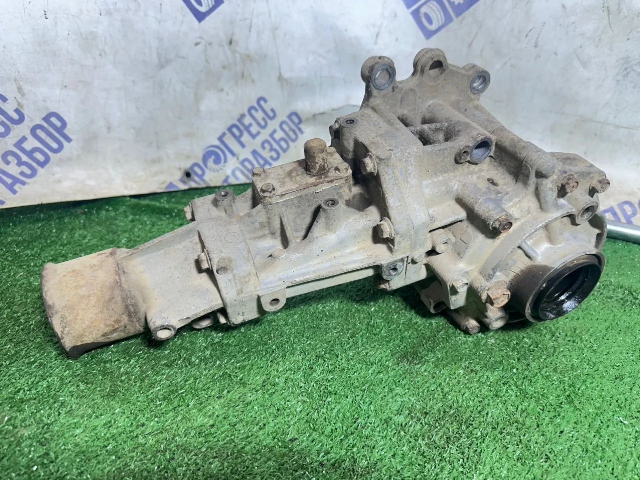 Раздаточная коробка Mitsubishi Outlander 2007 3200A067 КРОССОВЕР 2.4 4B12, передняя