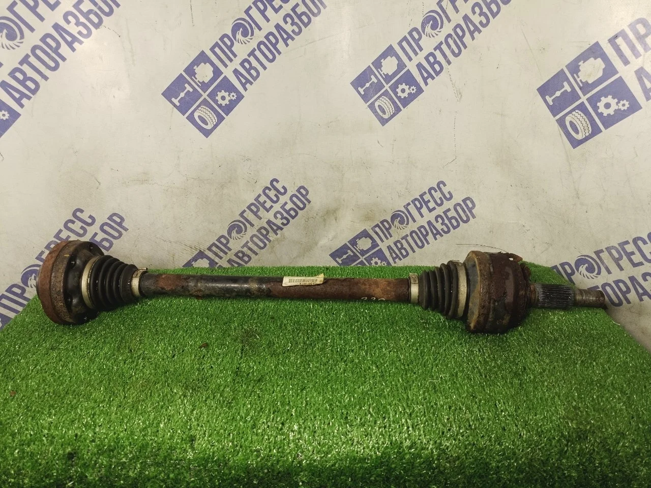 Привод Volkswagen Touareg 2004 7L0501201A КРОССОВЕР 4.2 AXQ