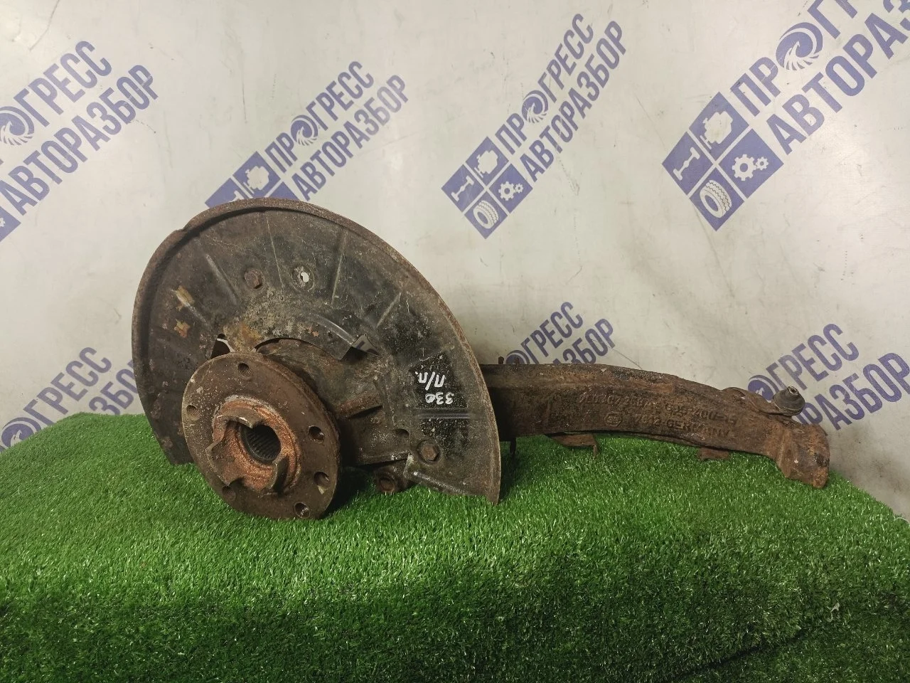 Поворотный кулак Volkswagen Touareg 2004 7L0505436B КРОССОВЕР 4.2 AXQ, передний правый