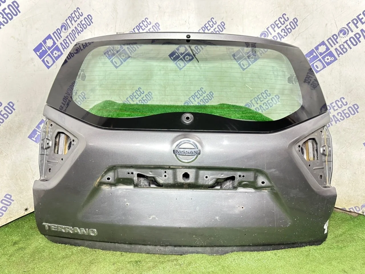 Дверь багажника Nissan Terrano 2016 9010000Q0A КРОССОВЕР 1.6 H4MD438