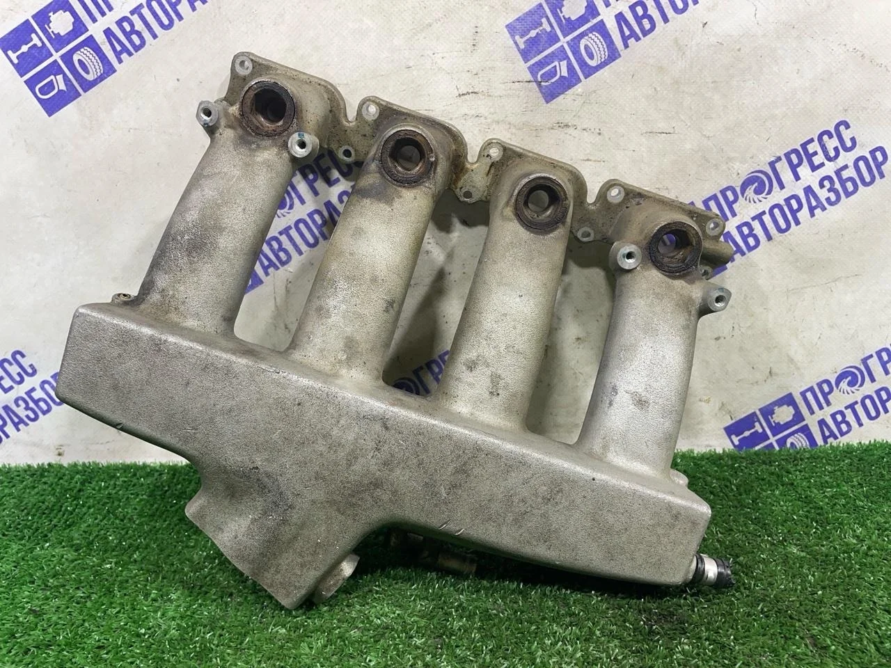 Выпускной коллектор Audi A4 B6 06B133223AC 1.8 BFB