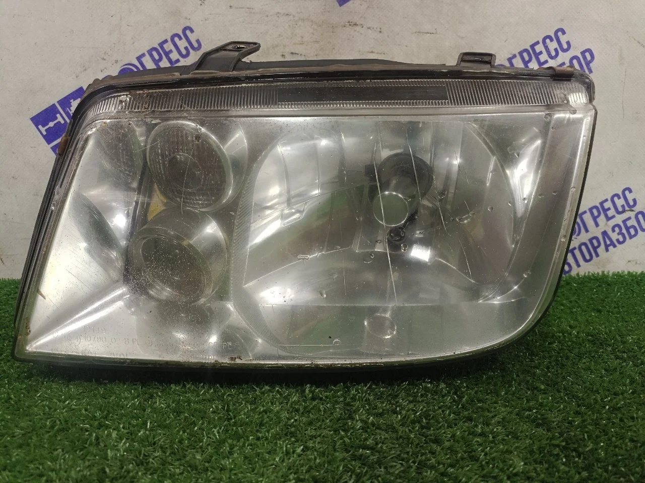 Фара Volkswagen Bora 2000 1J5941017BD СЕДАН 1.6 APF, передняя левая