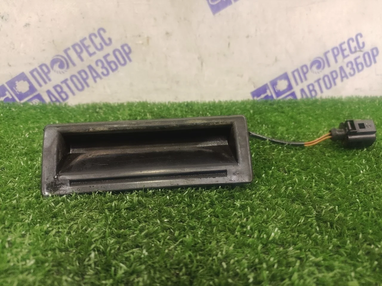Ручка открывания багажника Volkswagen Bora 2000 1J0827566 СЕДАН 1.6 APF
