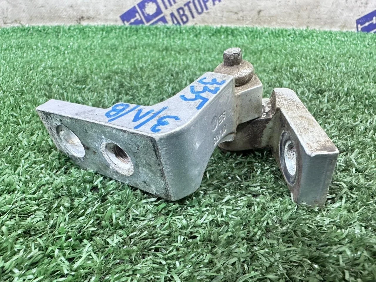 Петля замка двери Volkswagen Bora 2000 1J0831401C СЕДАН 1.6 APF, задняя левая