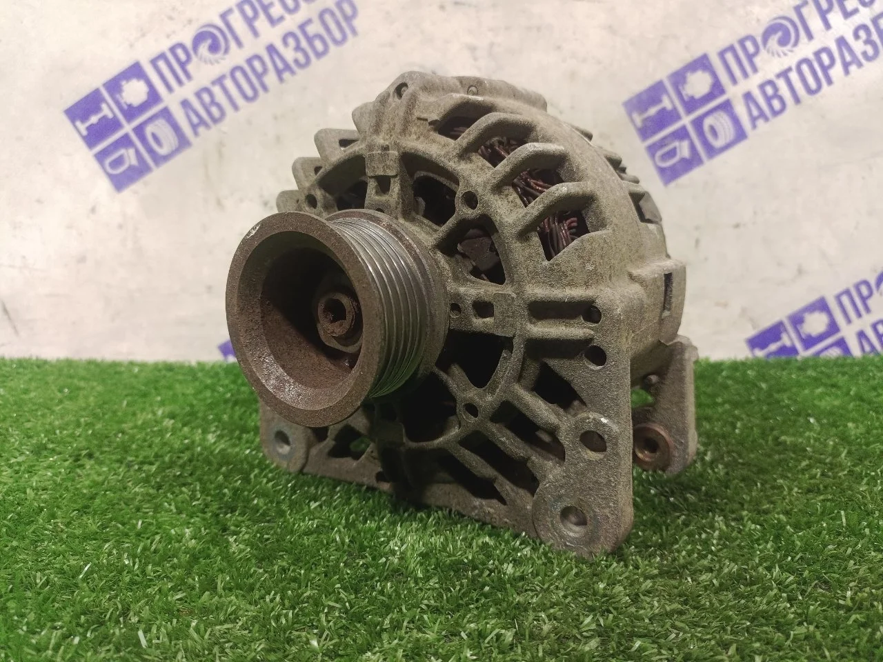 Генератор Volkswagen Bora 2000 030903023J СЕДАН 1.6 APF