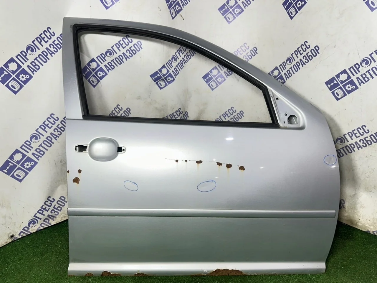 Дверь боковая Volkswagen Bora 2000 1J4831056H СЕДАН 1.6 APF, передняя правая