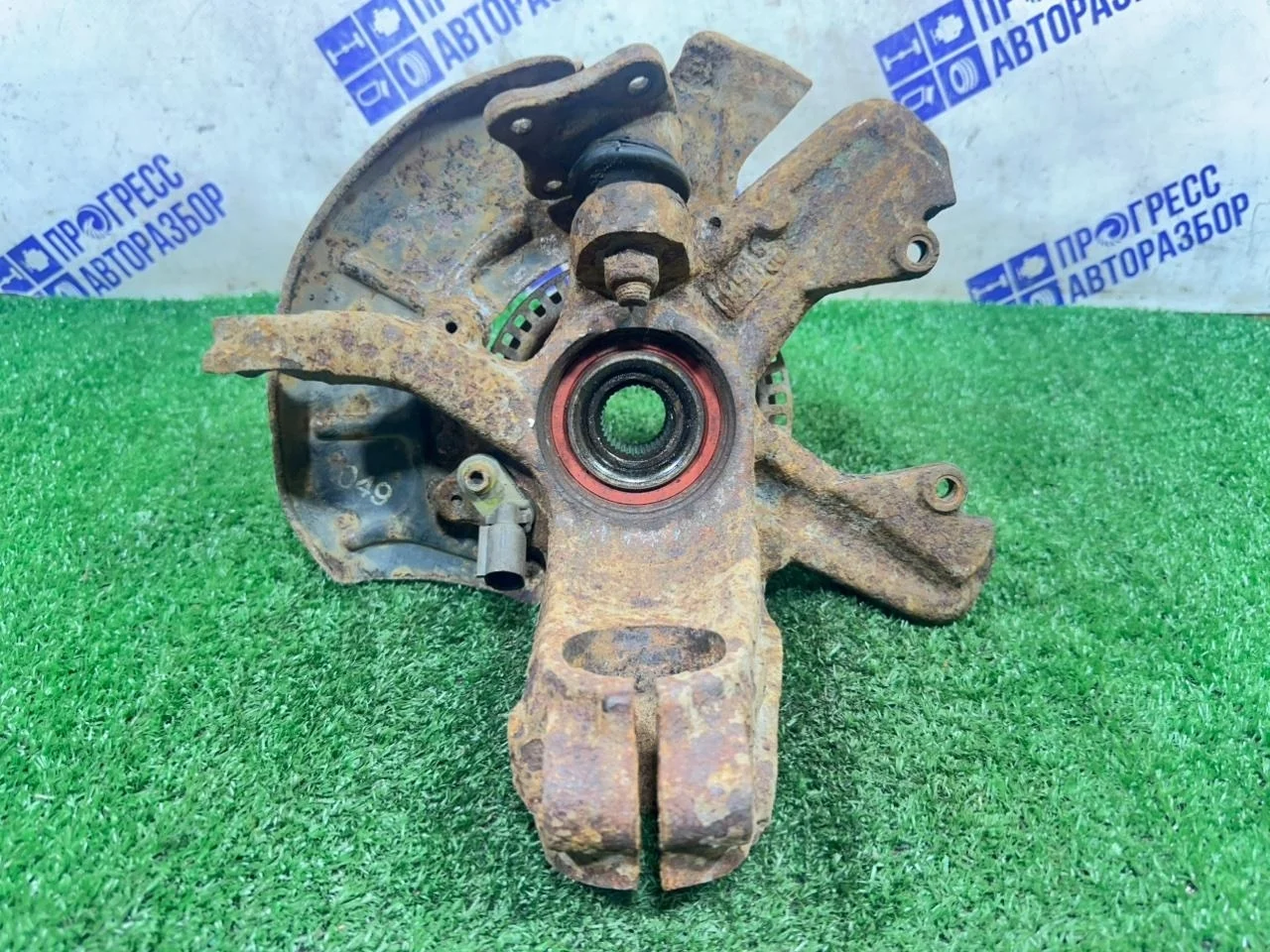 Поворотный кулак Volkswagen Bora 2000 1J0407256AJ СЕДАН 1.6 APF, передний правый