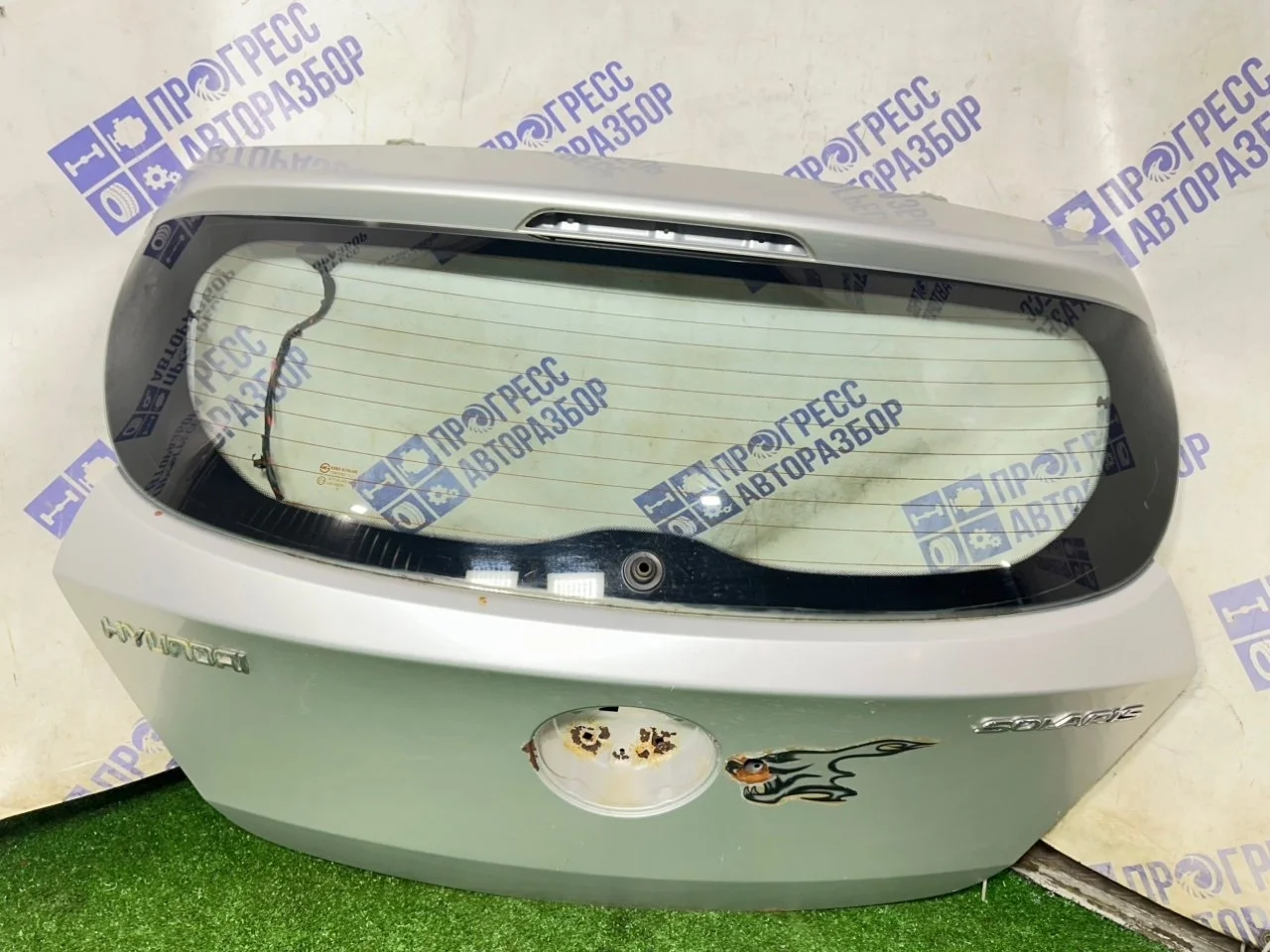 Крышка багажника Hyundai Solaris 2012 737004L200 ХЭТЧБЕК 1.4 G4FA