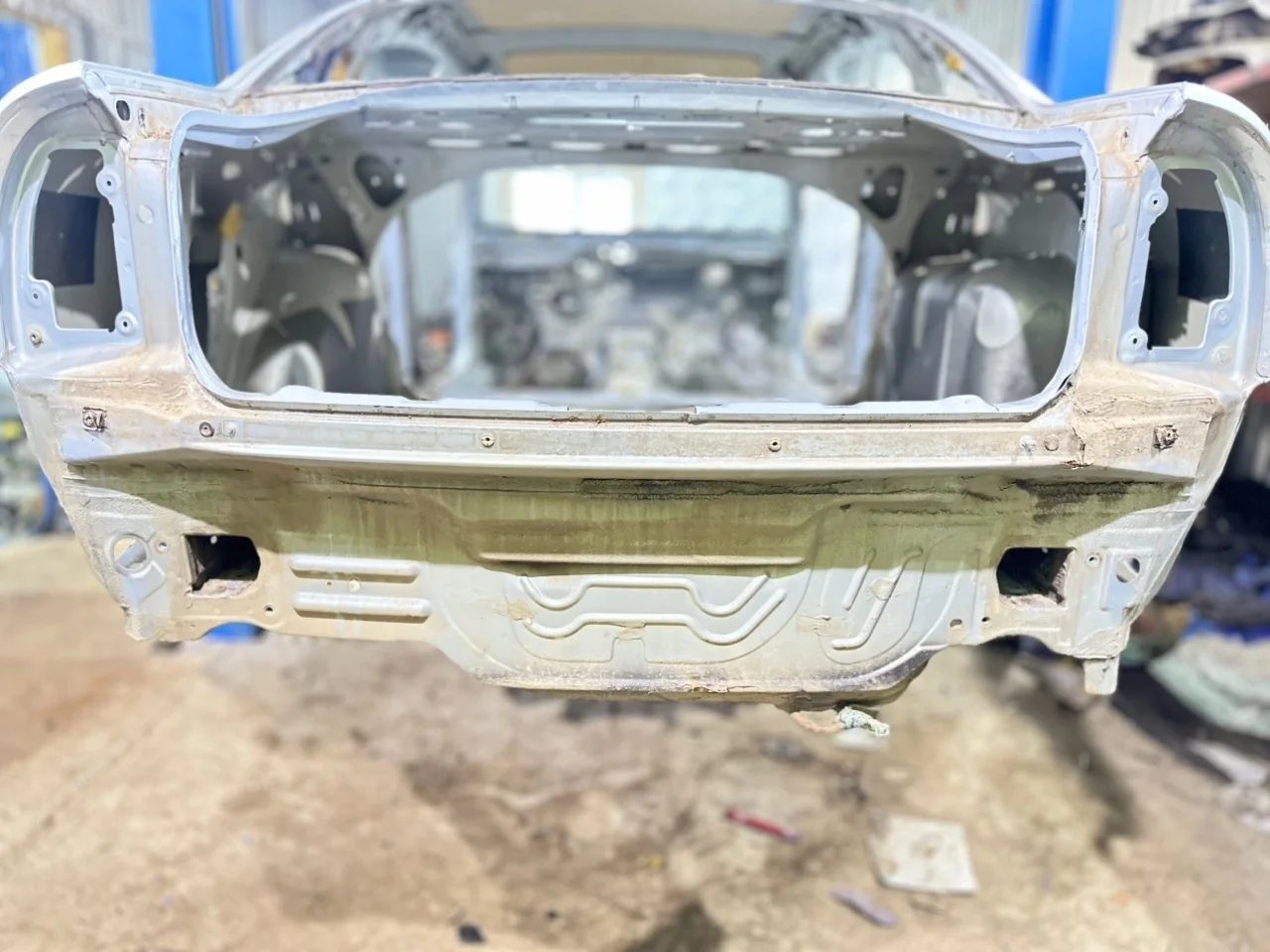 Задняя панель кузова Volkswagen Passat B5 2001 3B5813301C СЕДАН 1.8 AWM
