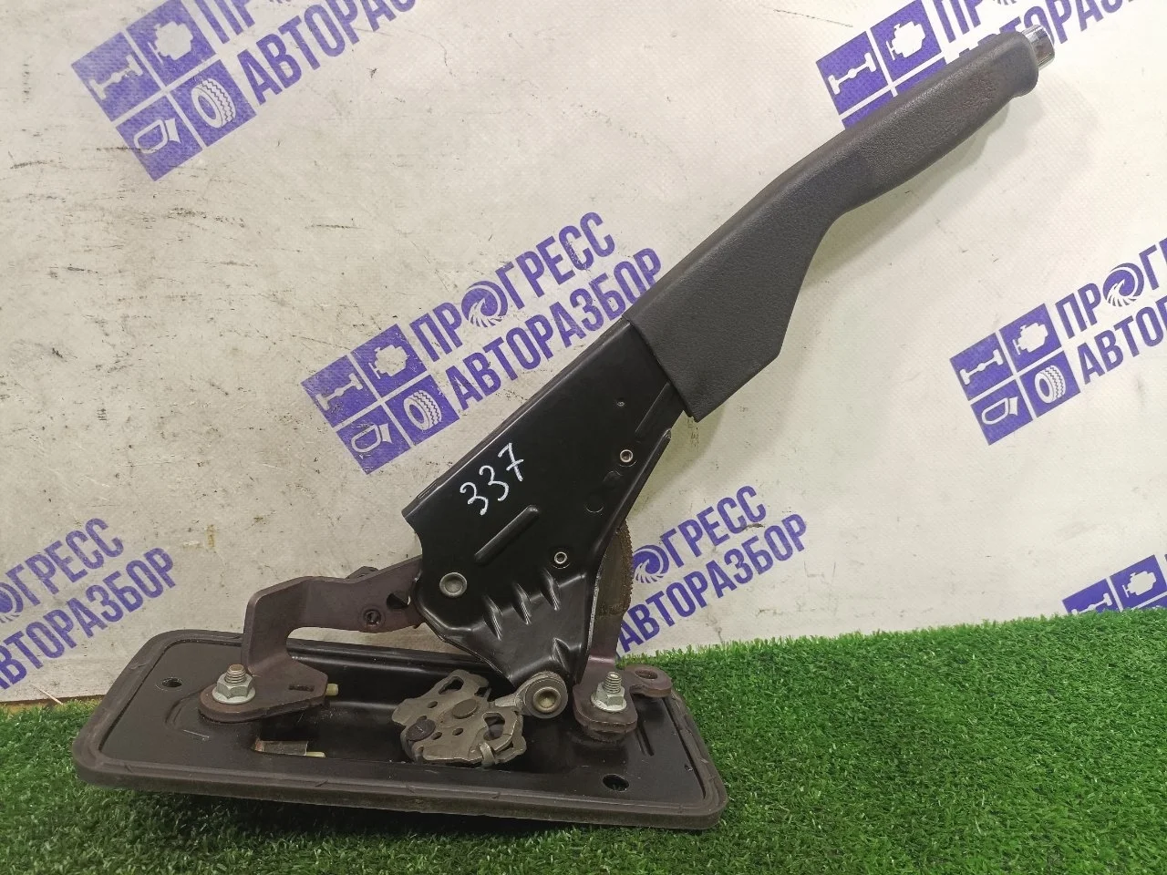 Рычаг стояночного тормоза Volkswagen Passat B5 2001 3B1711303B СЕДАН 1.8 AWM