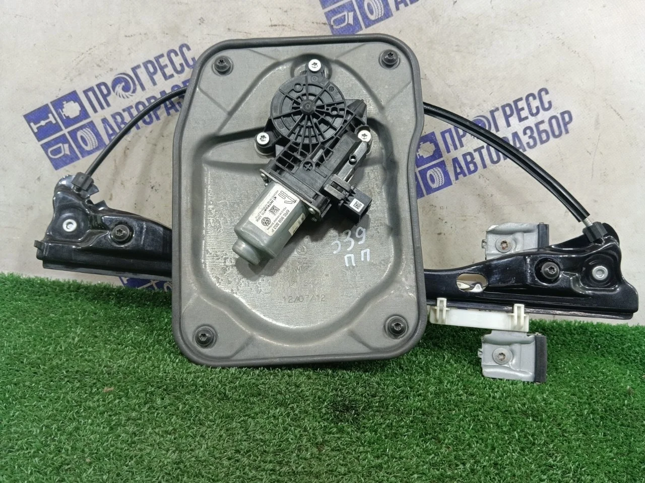 Стеклоподъемник Skoda Fabia 2012 6R0959802 ХЭТЧБЕК 1.4 CGG, передний правый