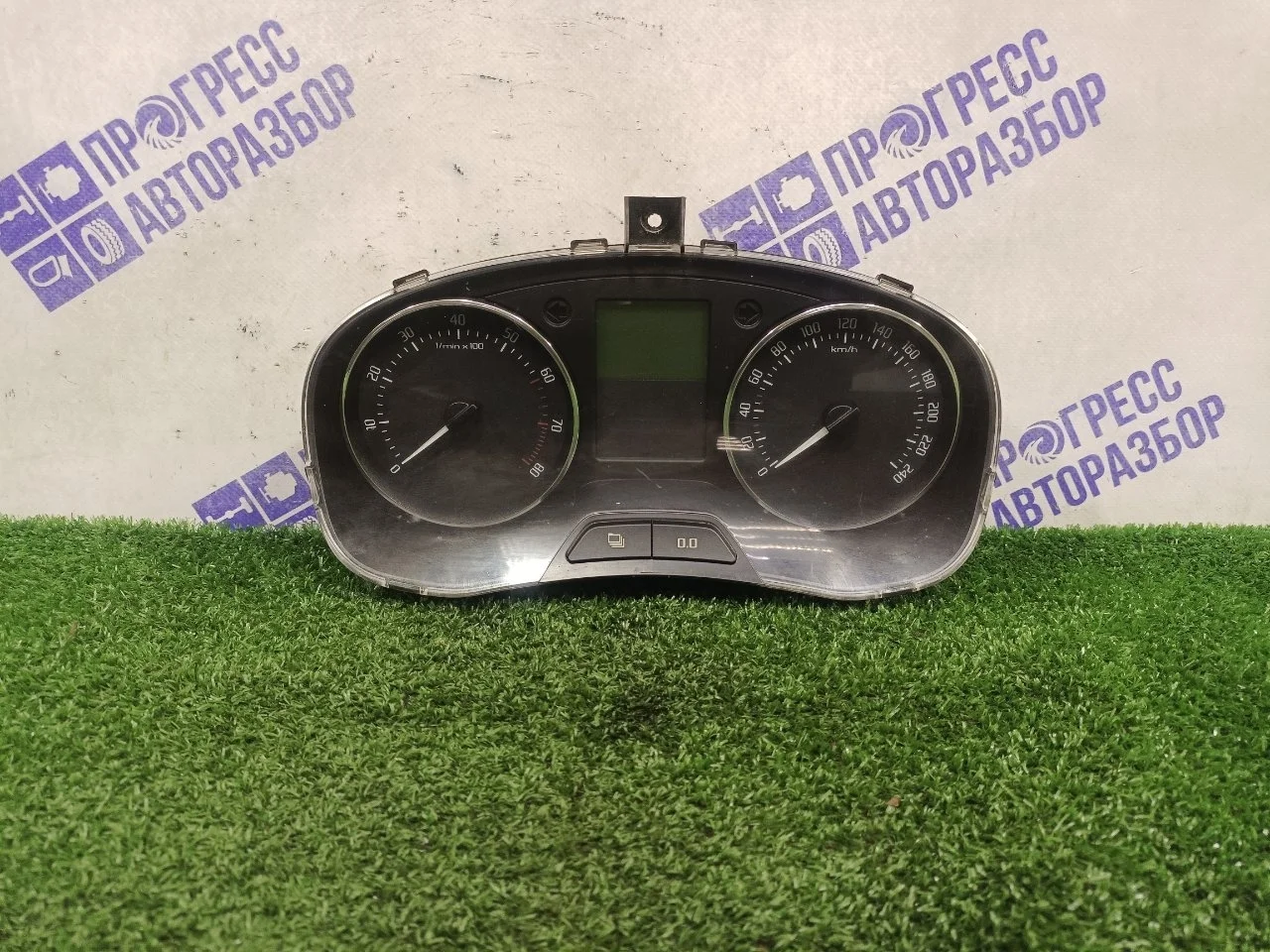 Панель приборов Skoda Fabia 2012 5J0920811E ХЭТЧБЕК 1.4 CGG