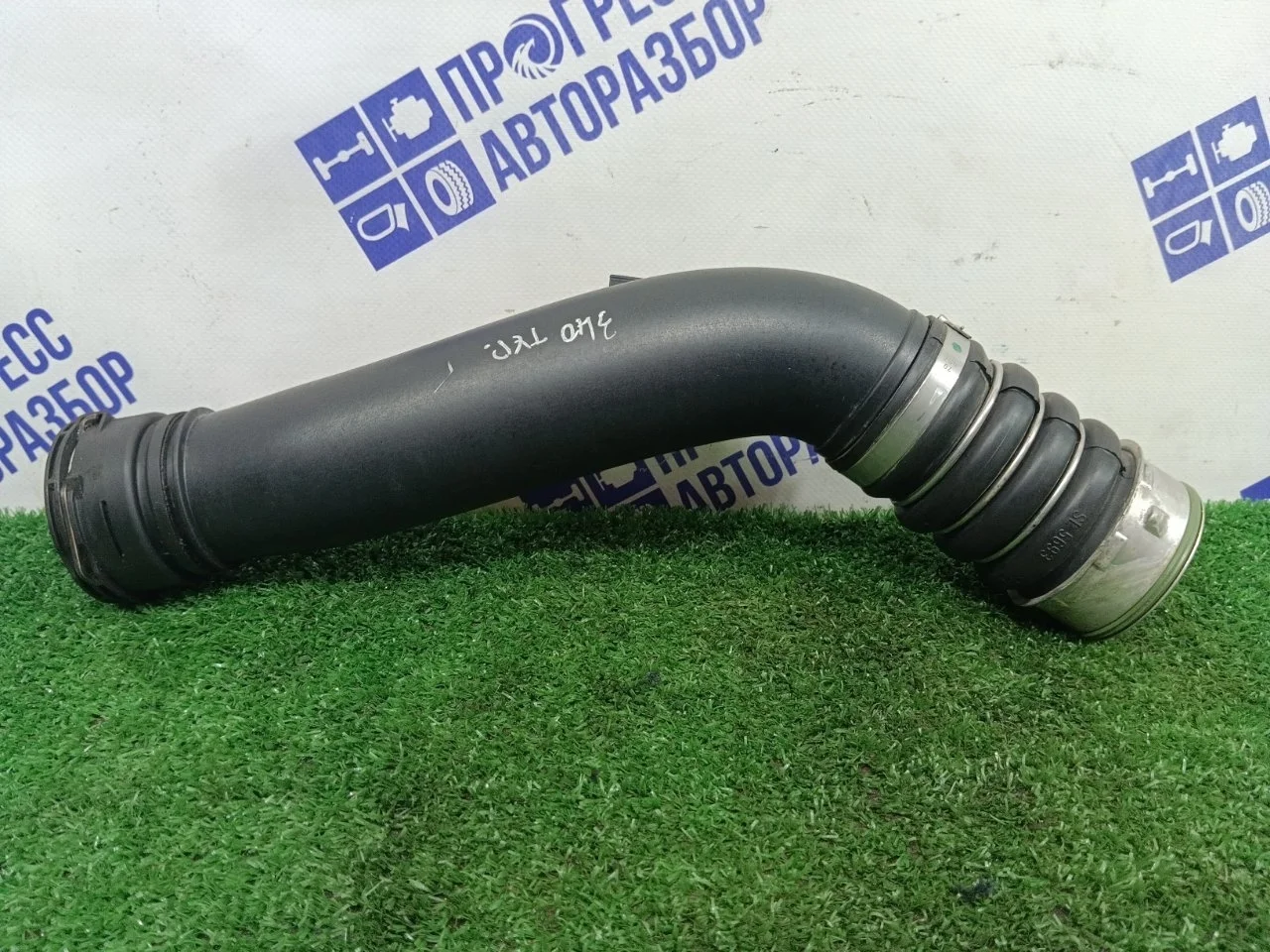 Патрубок турбины Bmw X1 E84 2012 13717588283 КРОССОВЕР 2.0 N20B20A
