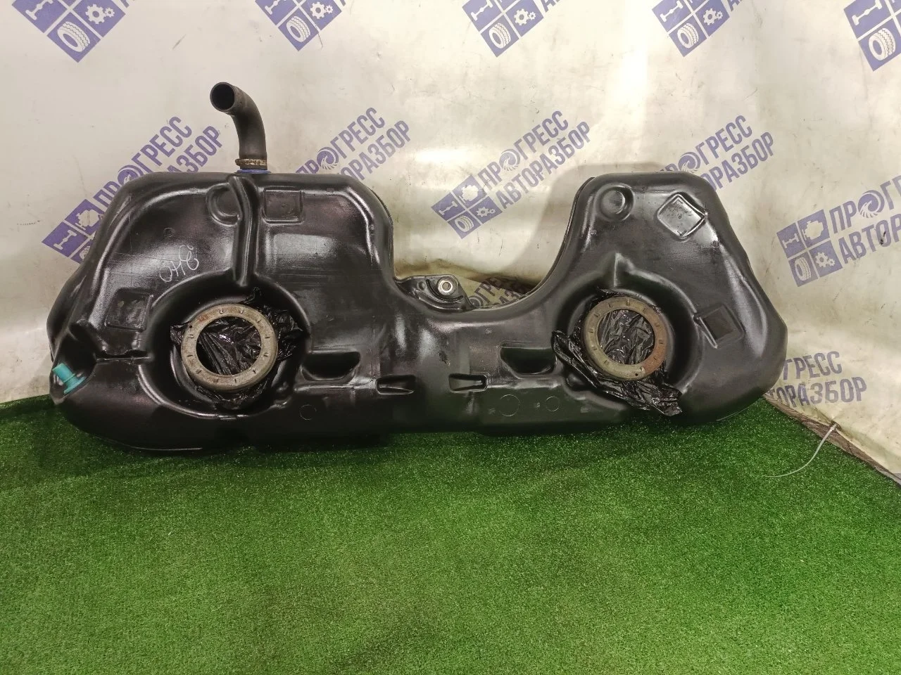 Бак топливный Bmw X1 E84 2012 16117283798 КРОССОВЕР 2.0 N20B20A