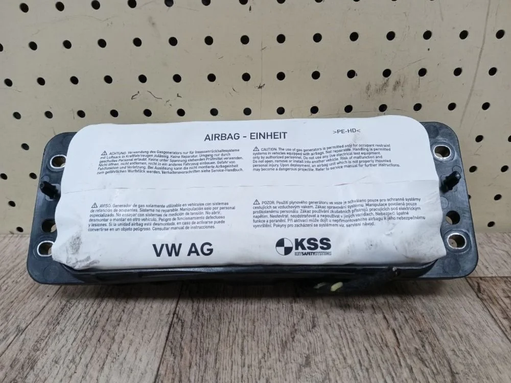 Подушка безопасности пассажира Skoda Octavia A7 A3 8V (2012—2016) 8VS