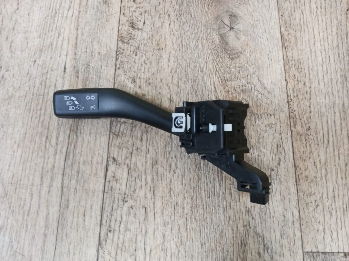Переключатель подрулевой Volkswagen Tiguan I (2007—2011) Tiguan I (2007—2011) 5N1